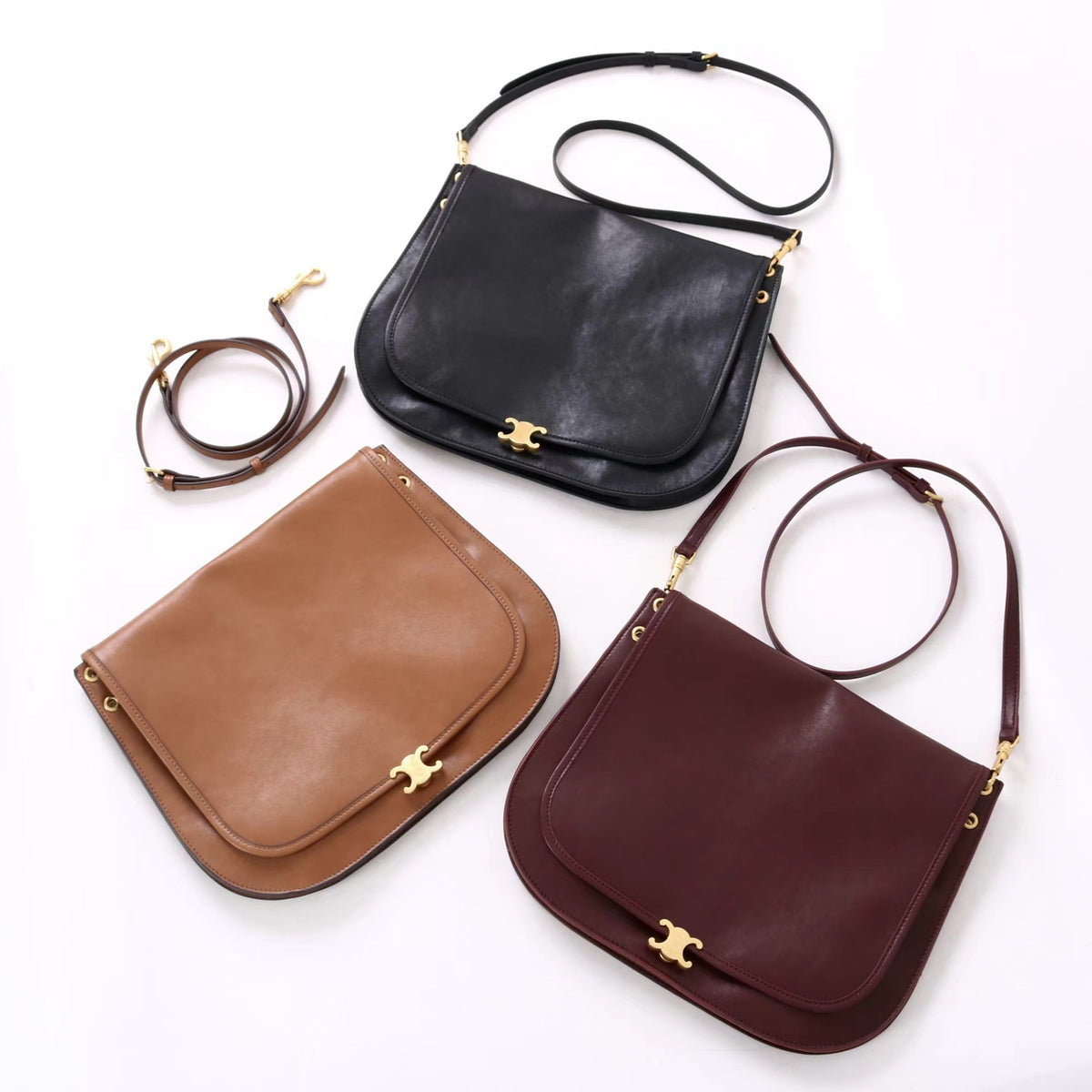 Minimal Leather Messenger Bag – Shoulder & Crossbody