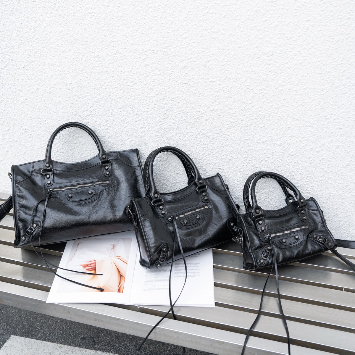 Vintage Cowhide Leather Studded Handbag – Shoulder & Crossbody