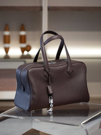 Large Capacity Cowhide Leather Tote Bag