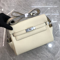 Top-Grain Leather Saddle Shoulder Bag