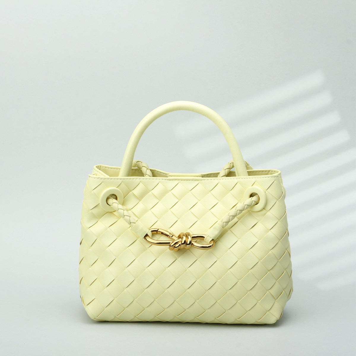 Premium Woven Cowhide Leather Handbag – Shoulder & Crossbody