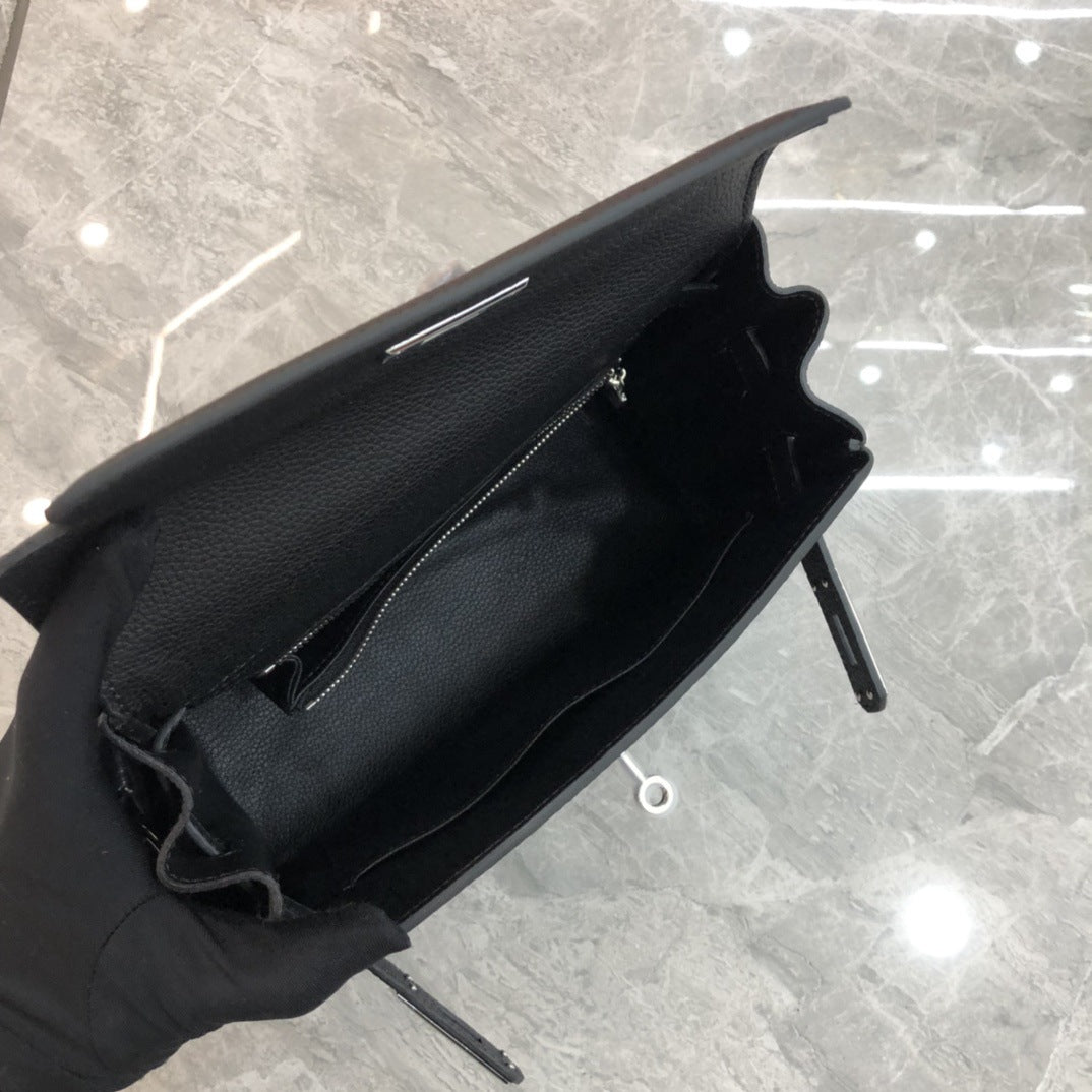 Top-Grain Leather Saddle Shoulder Bag