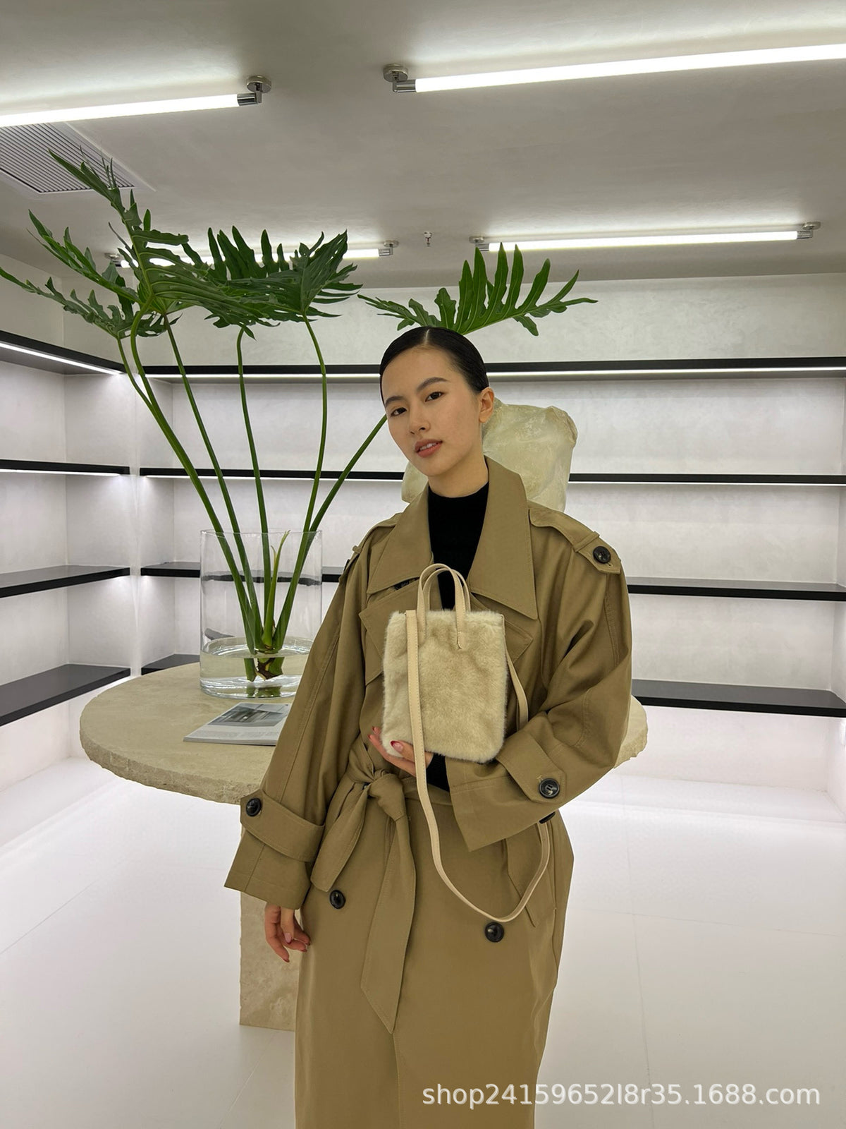 Women’s Plush Phone Bag – Faux Fur Shoulder Crossbody