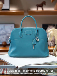 Ostrich-Textured Leather Shell Bag – Large Capacity